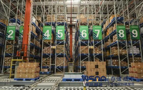 AMR 與 AGV：哪種倉(cāng)庫(kù)機(jī)器人適合您？